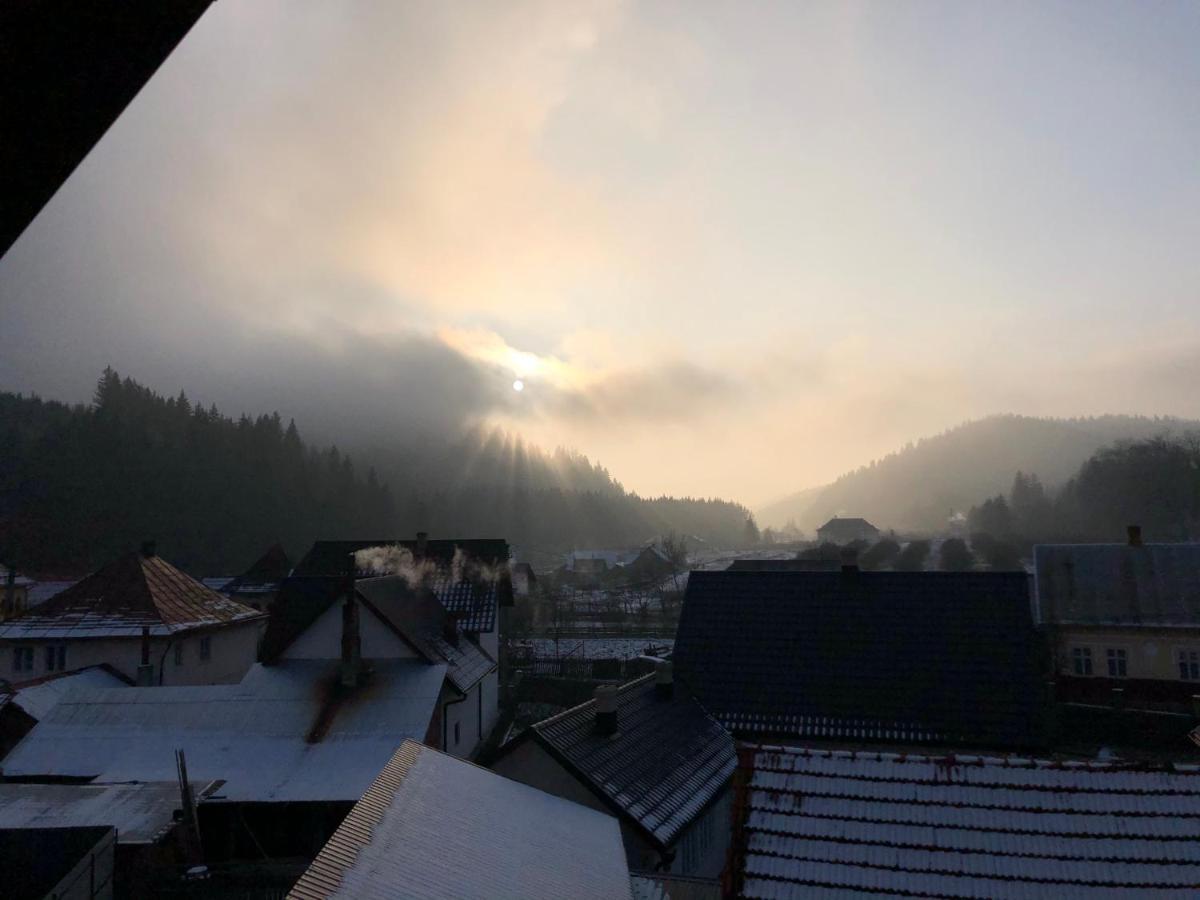 Pensiunea Gamas Putna  Buitenkant foto